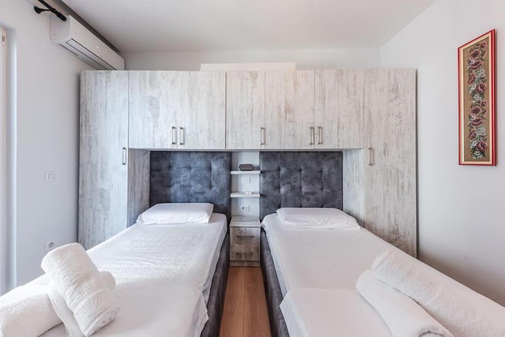 Seaview Luxury Suite By Ps Golem  Exterior photo