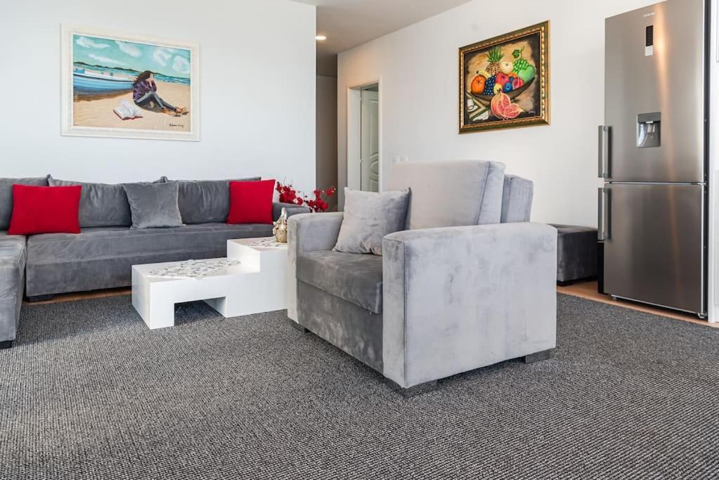 Seaview Luxury Suite By Ps Golem  Exterior photo